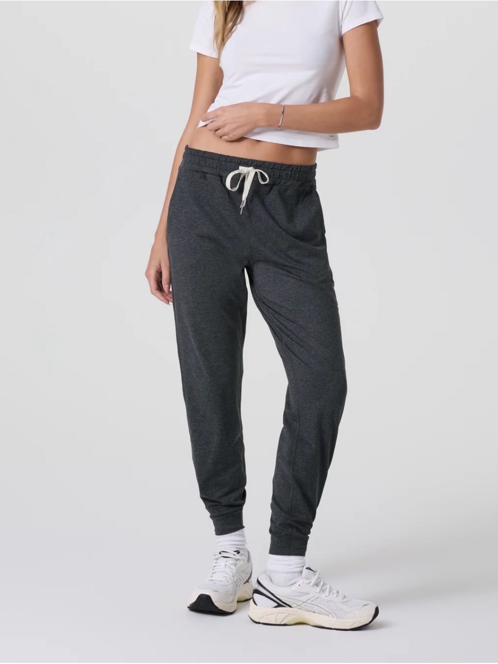 Vuori Heather Charcoal Joggers- Dark Gray